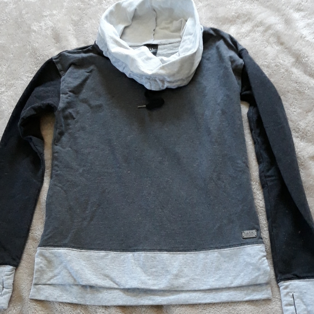 Active sweatshirt